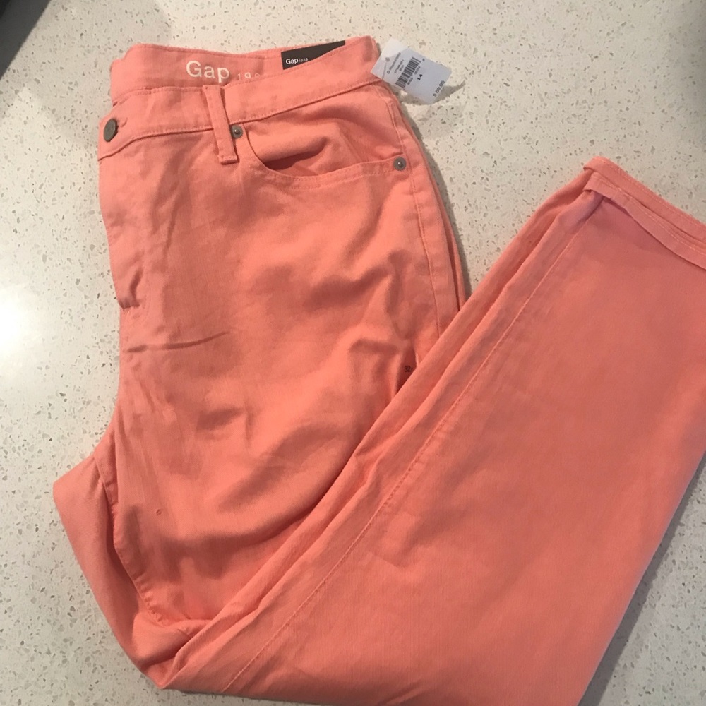 Gap Women’s boyfriend fit jeans - 32 - NWT